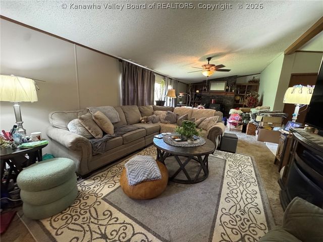 1414 Ossia Road, Duck, WV 25063