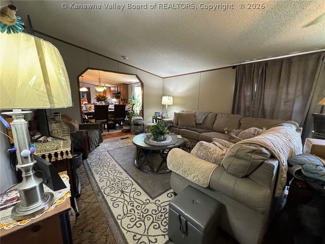 1414 Ossia Road, Duck, WV 25063
