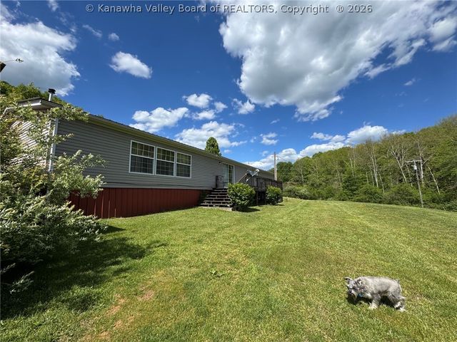 1414 Ossia Road, Duck, WV 25063