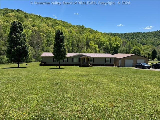 1414 Ossia Road, Duck, WV 25063