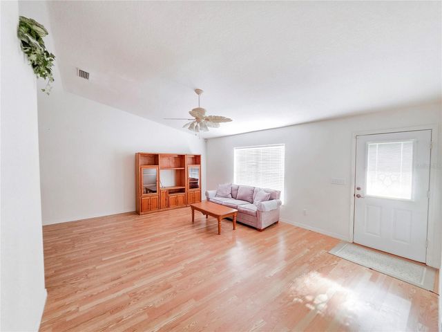 1277 GRANADA AVENUE, Daytona Beach, FL 32117