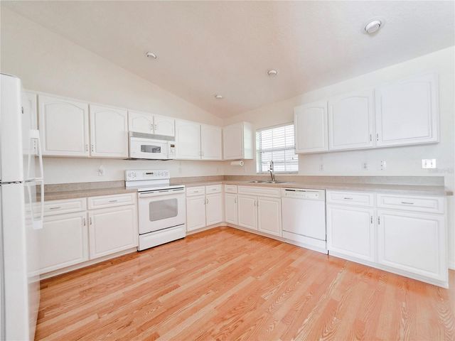 1277 GRANADA AVENUE, Daytona Beach, FL 32117