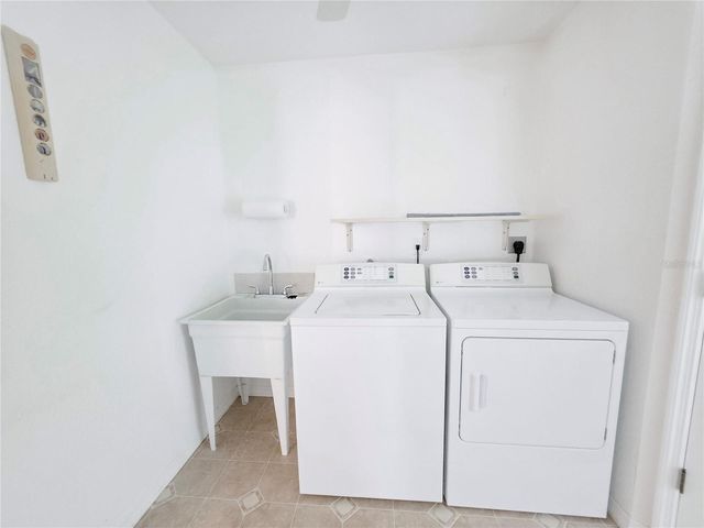 1277 GRANADA AVENUE, Daytona Beach, FL 32117