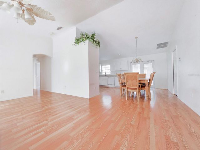 1277 GRANADA AVENUE, Daytona Beach, FL 32117