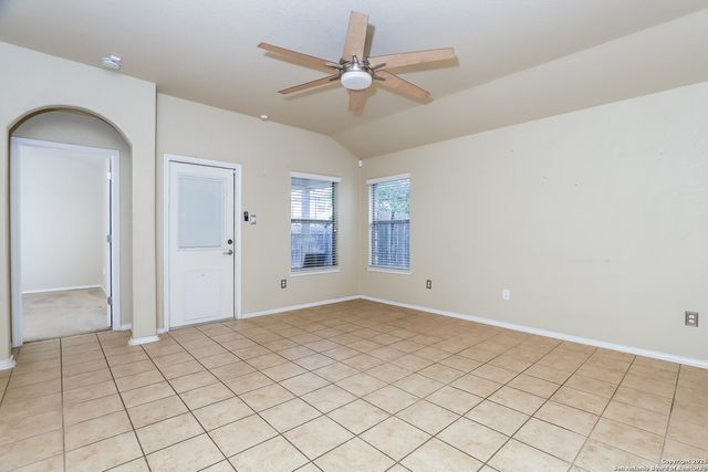 3811 Bacall, Converse, TX 78109