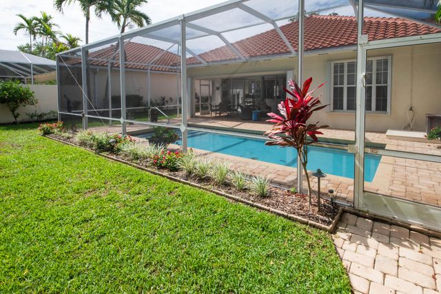 146 Lost Bridge Drive, Palm Beach Gardens, FL 33410