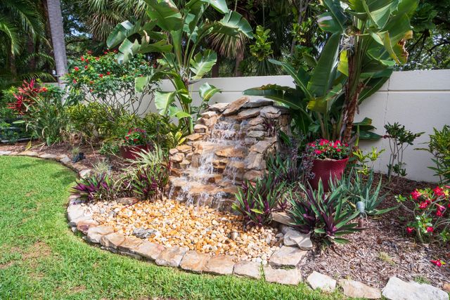146 Lost Bridge Drive, Palm Beach Gardens, FL 33410