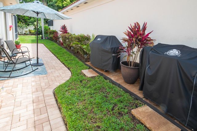 146 Lost Bridge Drive, Palm Beach Gardens, FL 33410