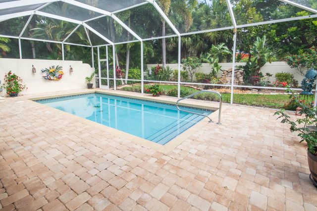 146 Lost Bridge Drive, Palm Beach Gardens, FL 33410