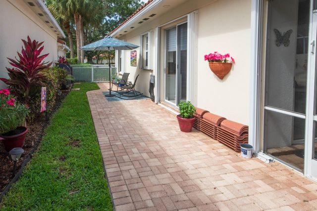 146 Lost Bridge Drive, Palm Beach Gardens, FL 33410
