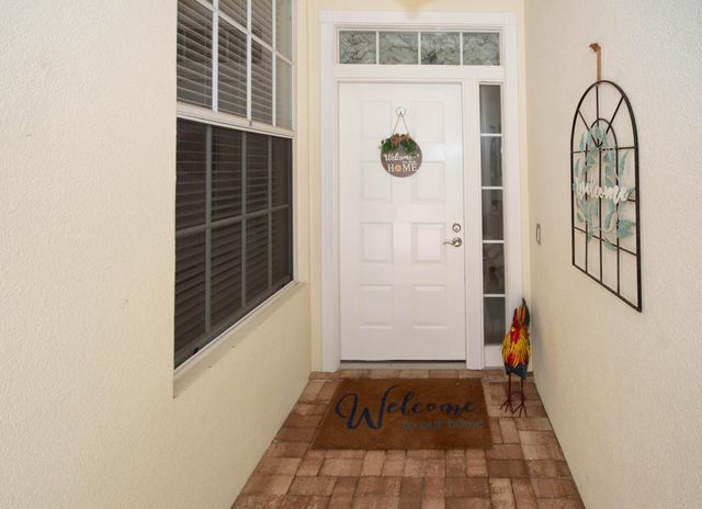 146 Lost Bridge Drive, Palm Beach Gardens, FL 33410