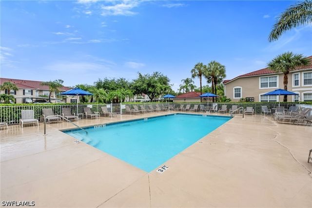 2860 Cypress Trace CIR 1813, Naples, FL 34119