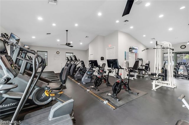 2860 Cypress Trace CIR 1813, Naples, FL 34119