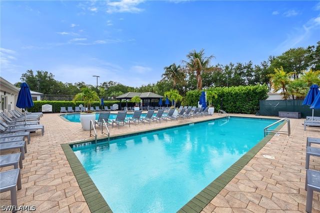 2860 Cypress Trace CIR 1813, Naples, FL 34119