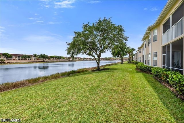 2860 Cypress Trace CIR 1813, Naples, FL 34119