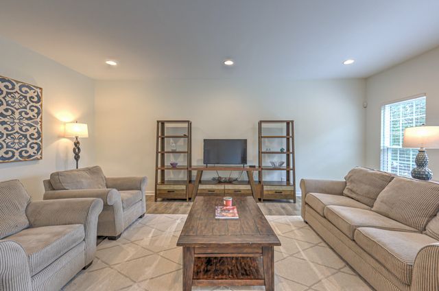 7313 Olmsted Dr, Nashville, TN 37221
