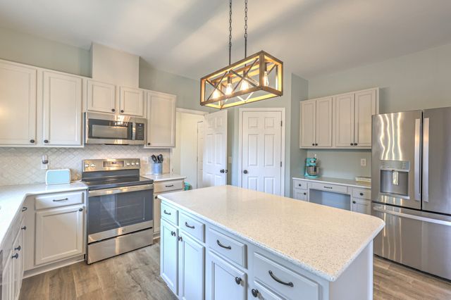 7313 Olmsted Dr, Nashville, TN 37221