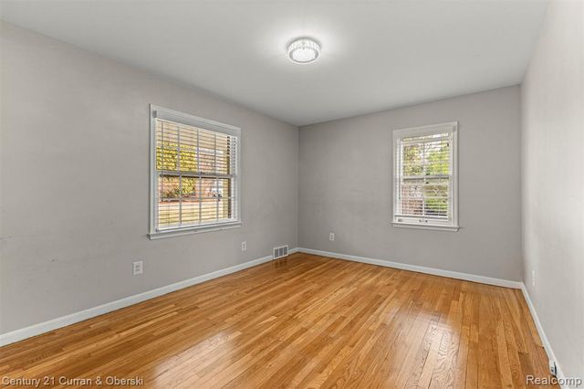 18925 Webster Avenue, Southfield, MI 48076