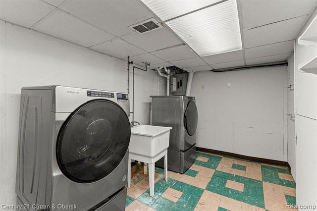 18925 Webster Avenue, Southfield, MI 48076