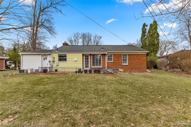 18925 Webster Avenue, Southfield, MI 48076