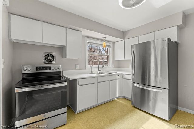 18925 Webster Avenue, Southfield, MI 48076