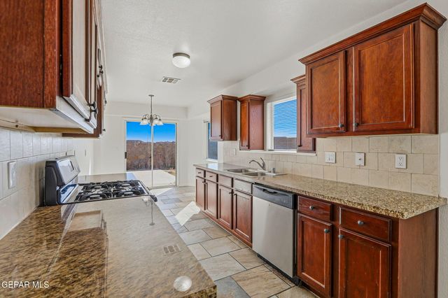 224 Flor Eucharis Drive, Socorro, TX 79927