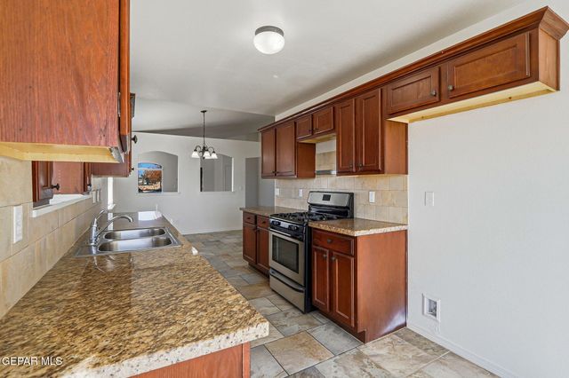 224 Flor Eucharis Drive, Socorro, TX 79927