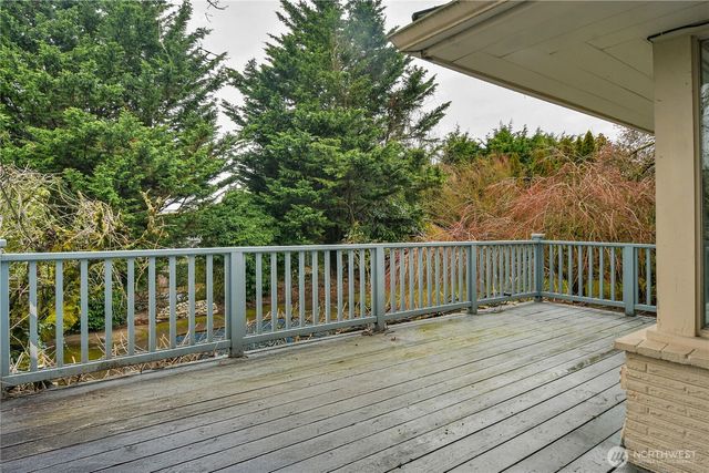 921 Sunset Way, Bellevue, WA 98004