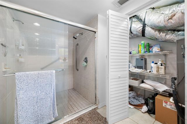 2415 11TH STREET N, St Petersburg, FL 33704