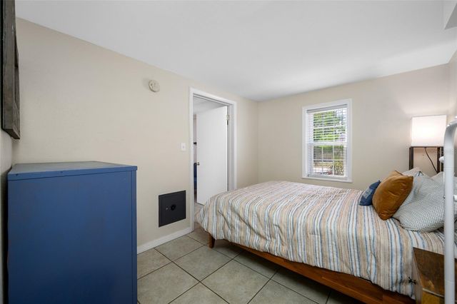 2415 11TH STREET N, St Petersburg, FL 33704