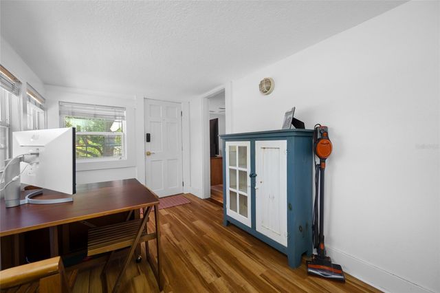 2415 11TH STREET N, St Petersburg, FL 33704