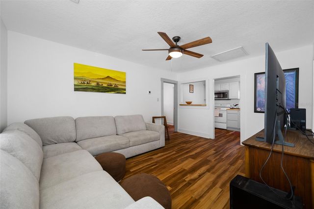 2415 11TH STREET N, St Petersburg, FL 33704