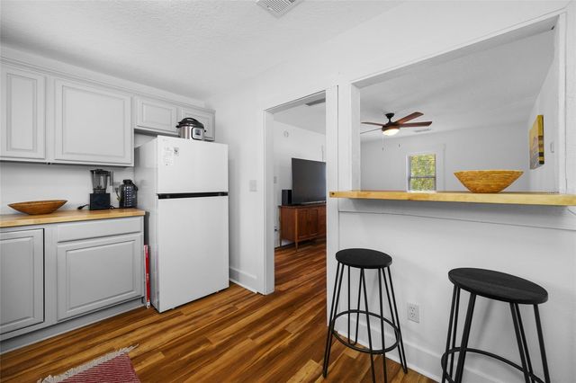 2415 11TH STREET N, St Petersburg, FL 33704