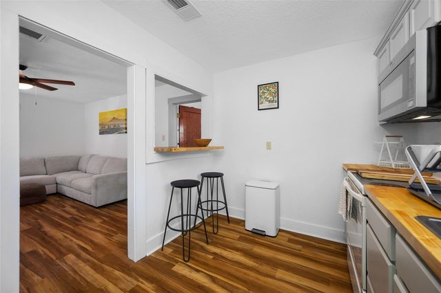 2415 11TH STREET N, St Petersburg, FL 33704