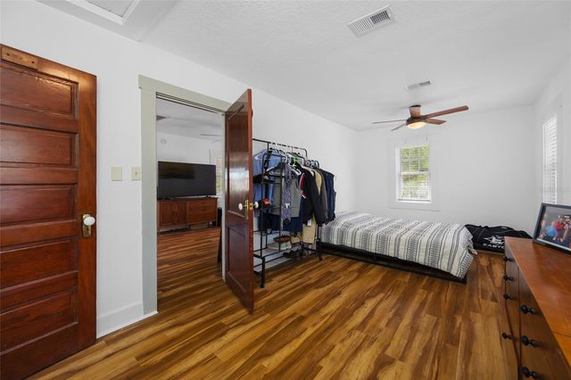 2415 11TH STREET N, St Petersburg, FL 33704