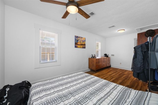 2415 11TH STREET N, St Petersburg, FL 33704