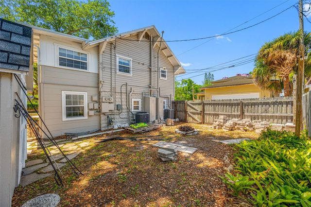 2415 11TH STREET N, St Petersburg, FL 33704