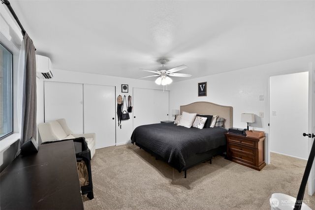 2270 Wellman Place, Oak Harbor, WA 98277