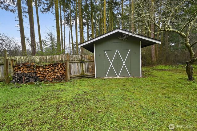 2270 Wellman Place, Oak Harbor, WA 98277