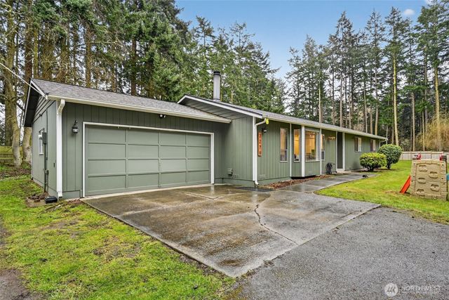 2270 Wellman Place, Oak Harbor, WA 98277