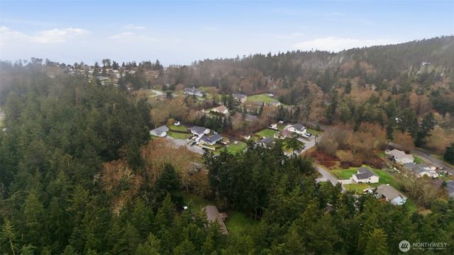 2270 Wellman Place, Oak Harbor, WA 98277
