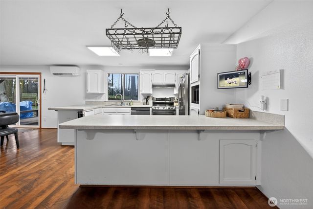 2270 Wellman Place, Oak Harbor, WA 98277