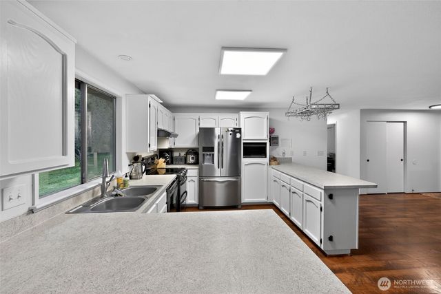 2270 Wellman Place, Oak Harbor, WA 98277