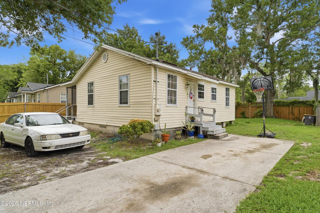 4815 LOUISA Terrace, Jacksonville, FL 32205
