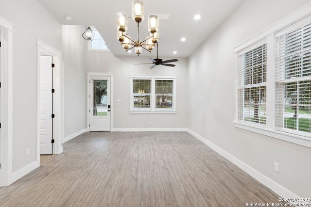 291 S EAST AVE, New Braunfels, TX 78130