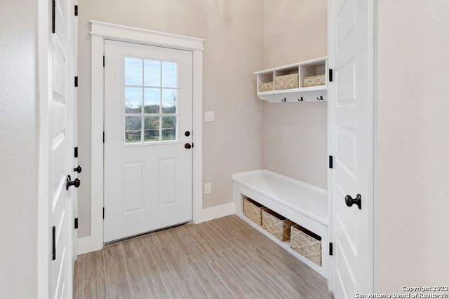 291 S EAST AVE, New Braunfels, TX 78130