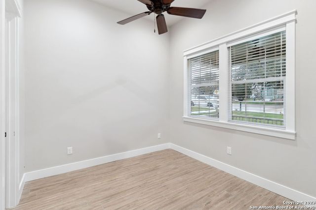 291 S EAST AVE, New Braunfels, TX 78130
