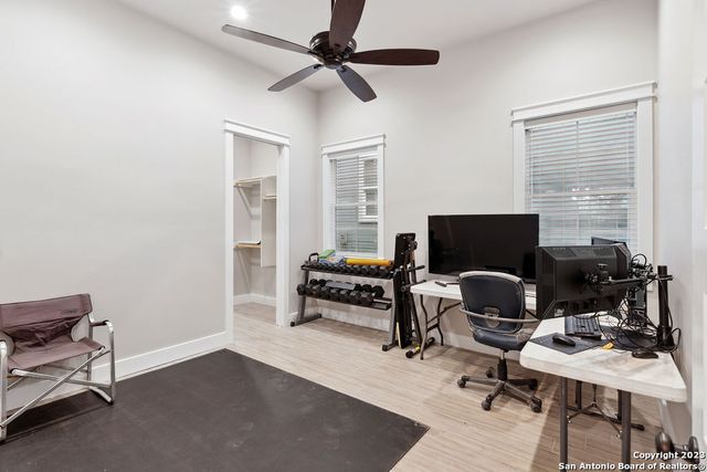 291 S EAST AVE, New Braunfels, TX 78130