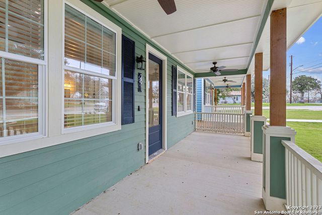 291 S EAST AVE, New Braunfels, TX 78130
