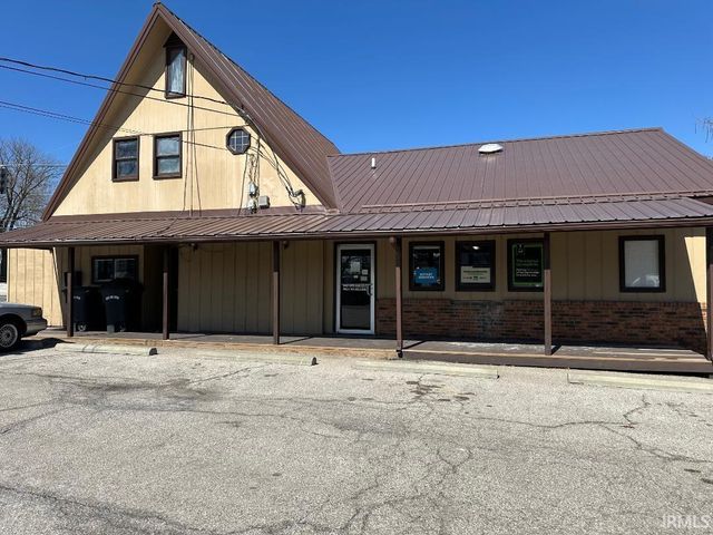 1209 NE A Street, Linton, IN 47441